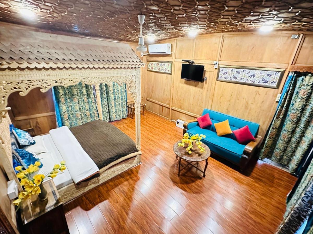 Shabnam Group Of Houseboats Hotel Srīnagar Esterno foto